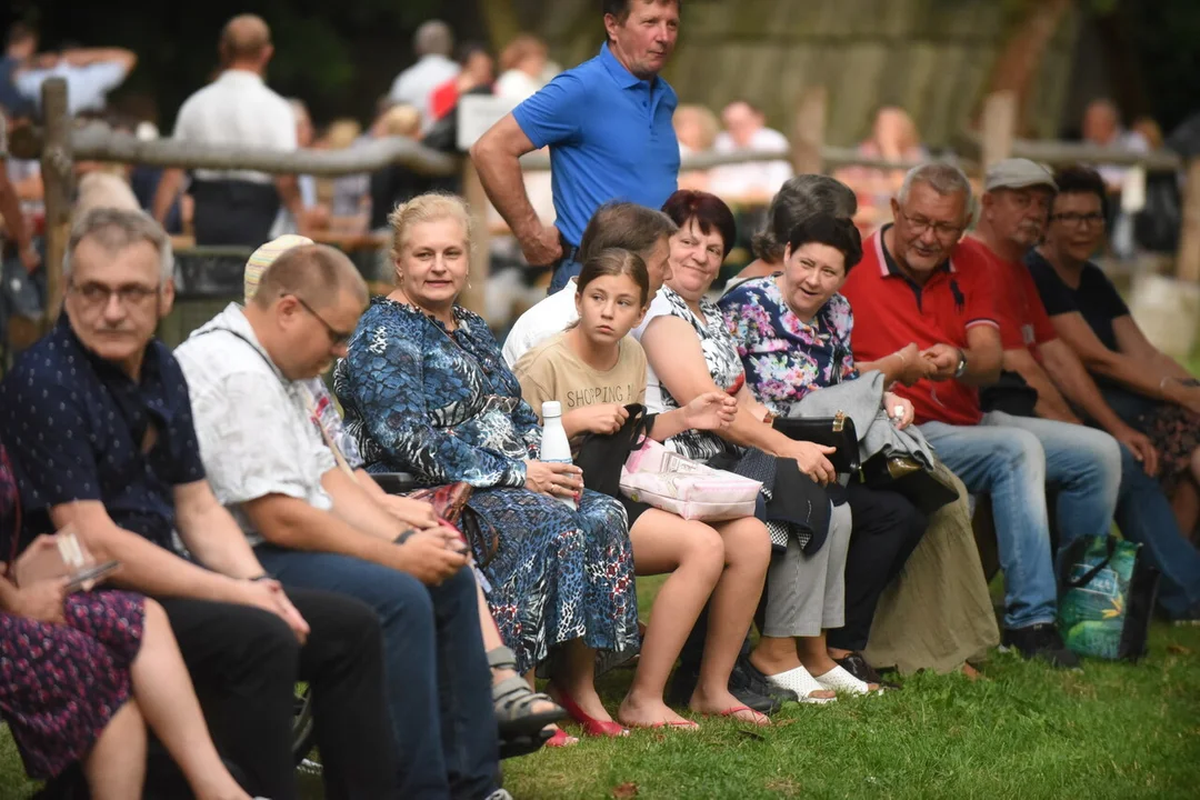 Potańcówka w skansenie