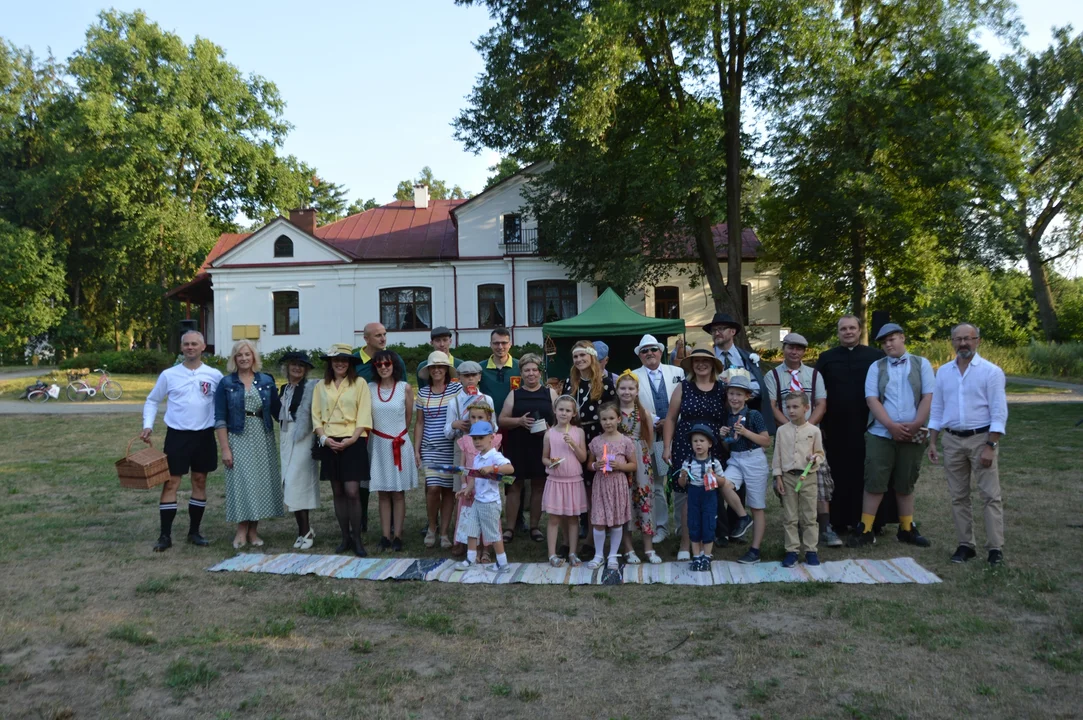 Sentymentalna podróż w czasie. Piknik Retro w Kośminie (galeria) - Zdjęcie główne