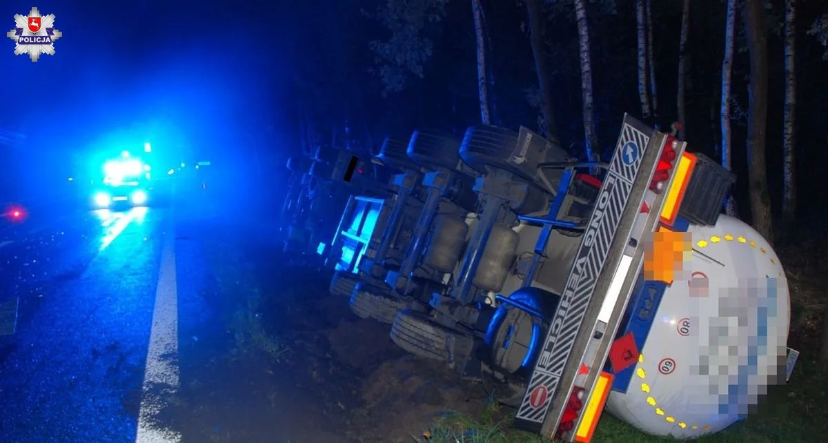 Powiat radzyński: Śmiertelne potrącenie pieszego przez ciężarówkę. Kolejne ustalenia policji (ZDJĘCIA) - Zdjęcie główne