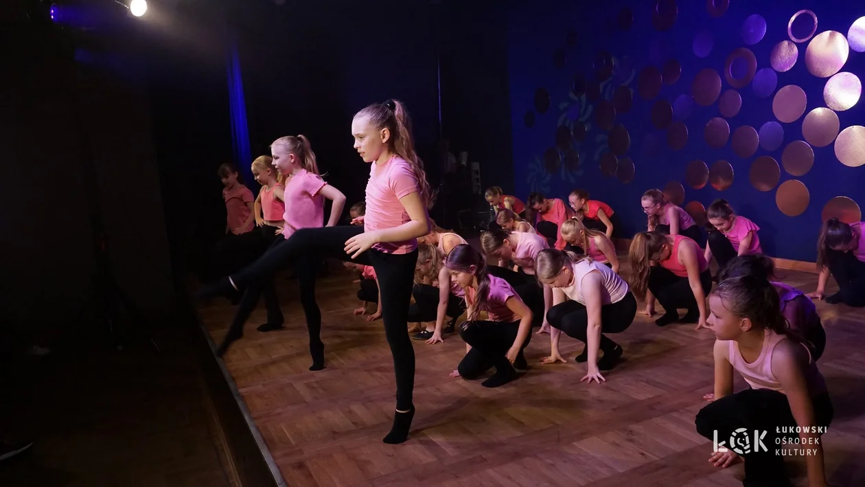 Koncert taneczny „Witajcie w naszej bajce” w wykonaniu ŁOK Dance Factory