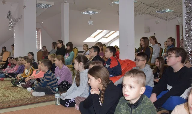 GMINA KRZYWDA Wycieczki, kino i zabawy(ZDJĘCIA) Ferie z biblioteką w Krzywdzie