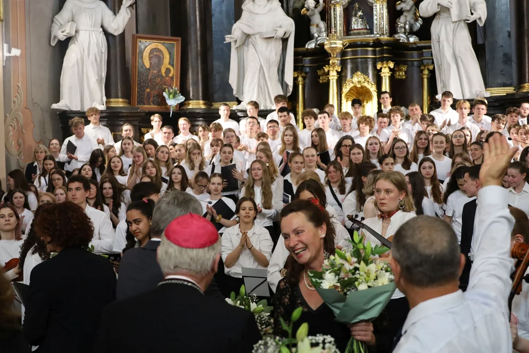 Trzy chóry z Izraela, Polski i Niemiec razem zaśpiewały w Łukowie [ZDJĘCIA] - Zdjęcie główne