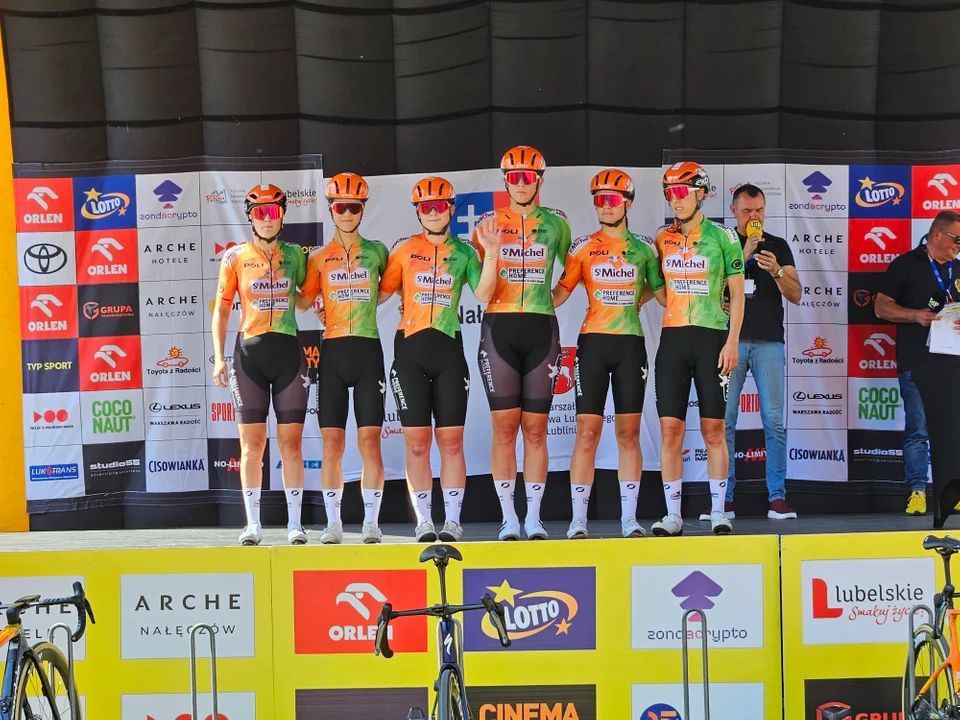 Nałęczów w centrum sportowych wydarzeń – finałowy etap Tour de Pologne Women wyruszył z Parku Zdrojowego