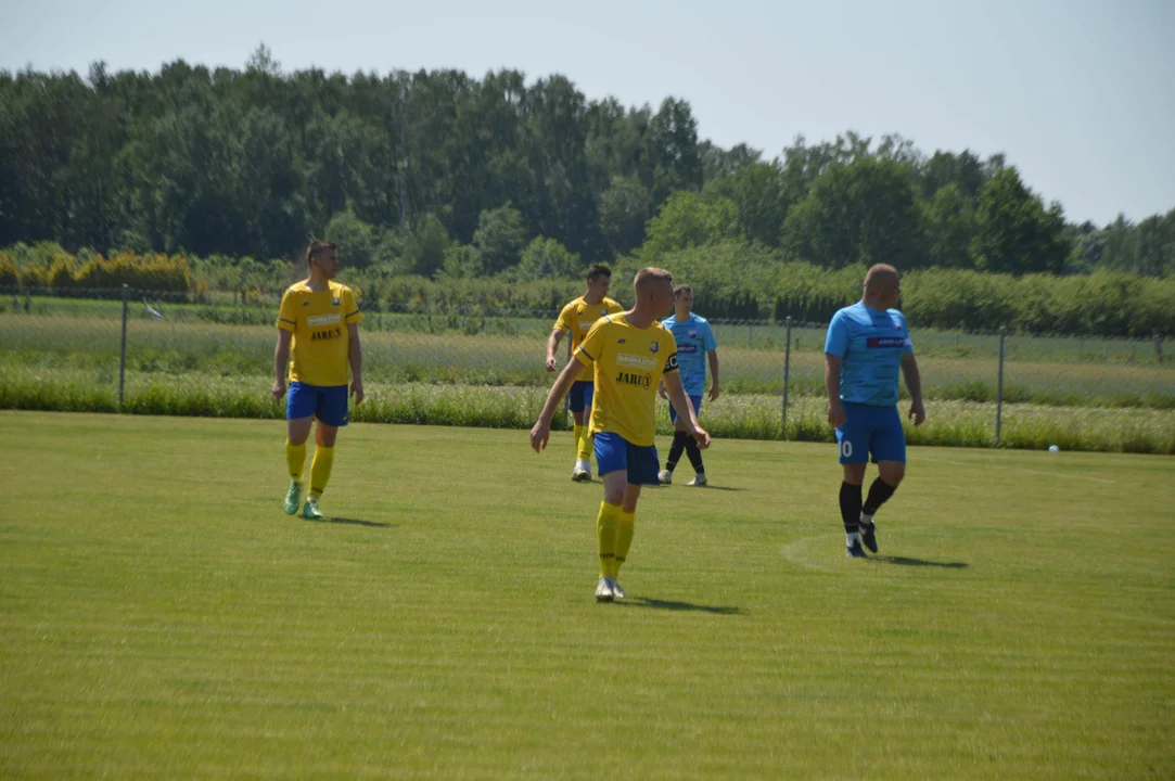 SKS Leokadiów - Amator Rososz-Leopoldów