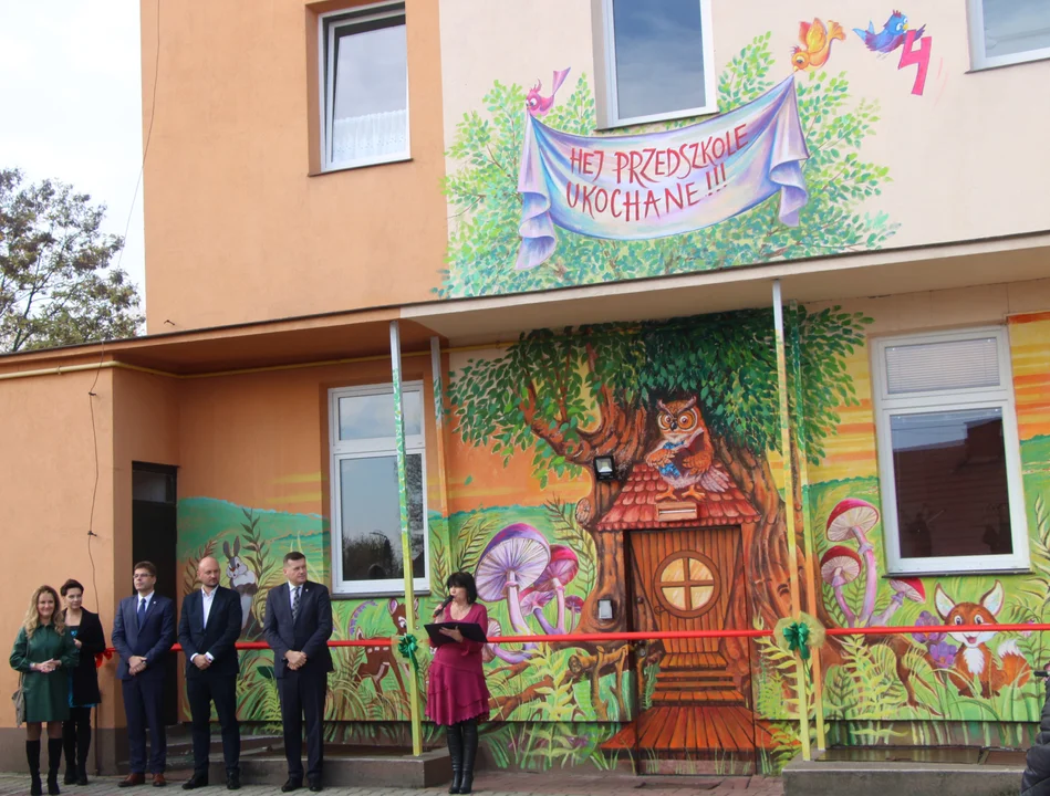 Mural w Przedszkolu nr 4 w Lubartowie. Dzieło Małgorzaty Wronowskiej i Edyty Weremczuk (zdjęcia) - Zdjęcie główne