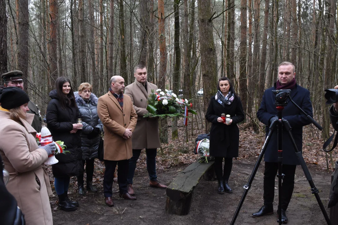 Mieszkańcy gmin Adamów i Krzywda upamiętnili powstańców poległych w bitwie pod Kobylczykiem (zdjęcia) - Zdjęcie główne