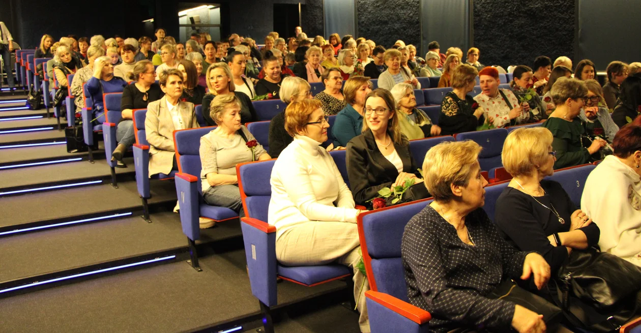 Koncert na Dzień Kobiet w Lubartowskim Ośrodku Kultury