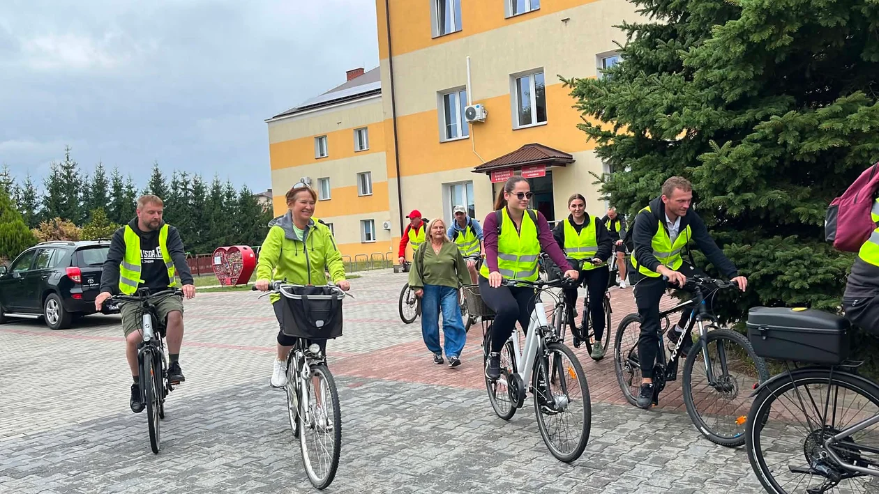 Lokalnie, aktywnie i z pasją. Za nami Rodzinny Rajd Rowerowy (foto) - Zdjęcie główne