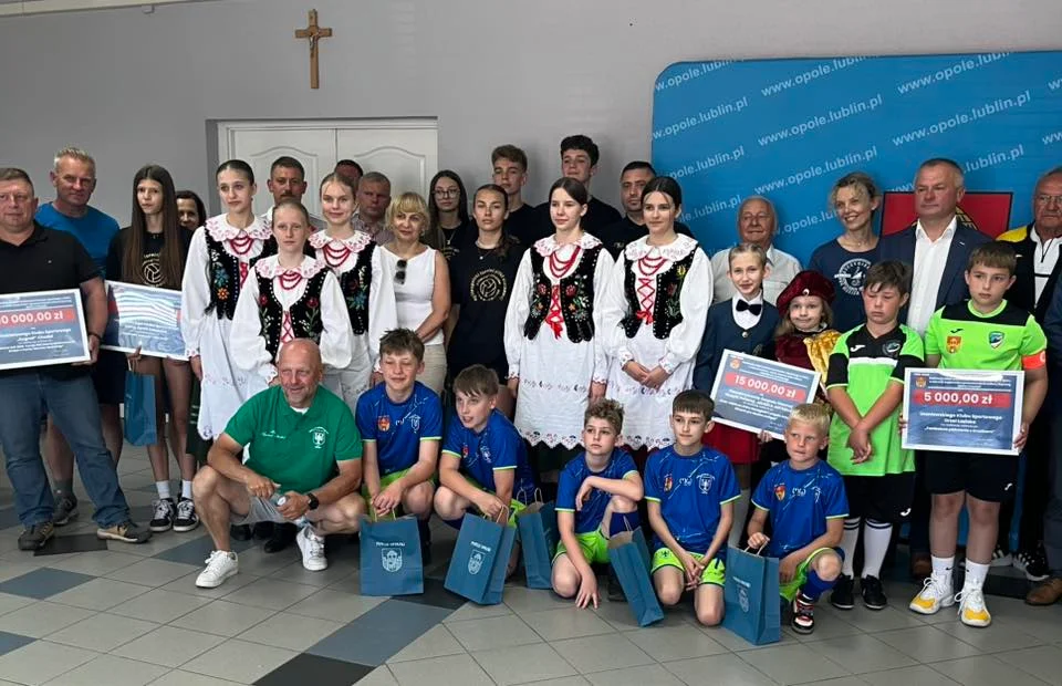 Powiat opolski: Wręczenie dotacji