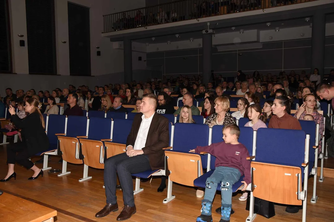 NOWOROCZNY KONCERT UCZNIÓW PAŃSTWOWEJ SZKOŁY MUZYCZNEJ  W ŁUKOWIE