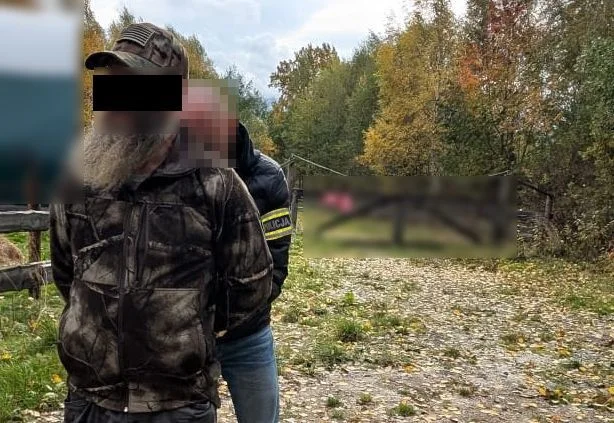 Zapuścił brodę i ukrył się na farmie w górach. Policja dopadła poszukiwanego 48-latka z Lublina