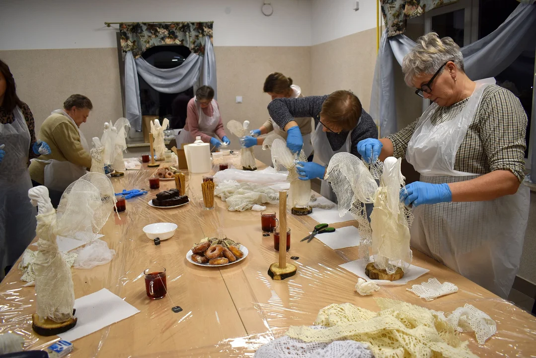 Anioły Komarów-Osada