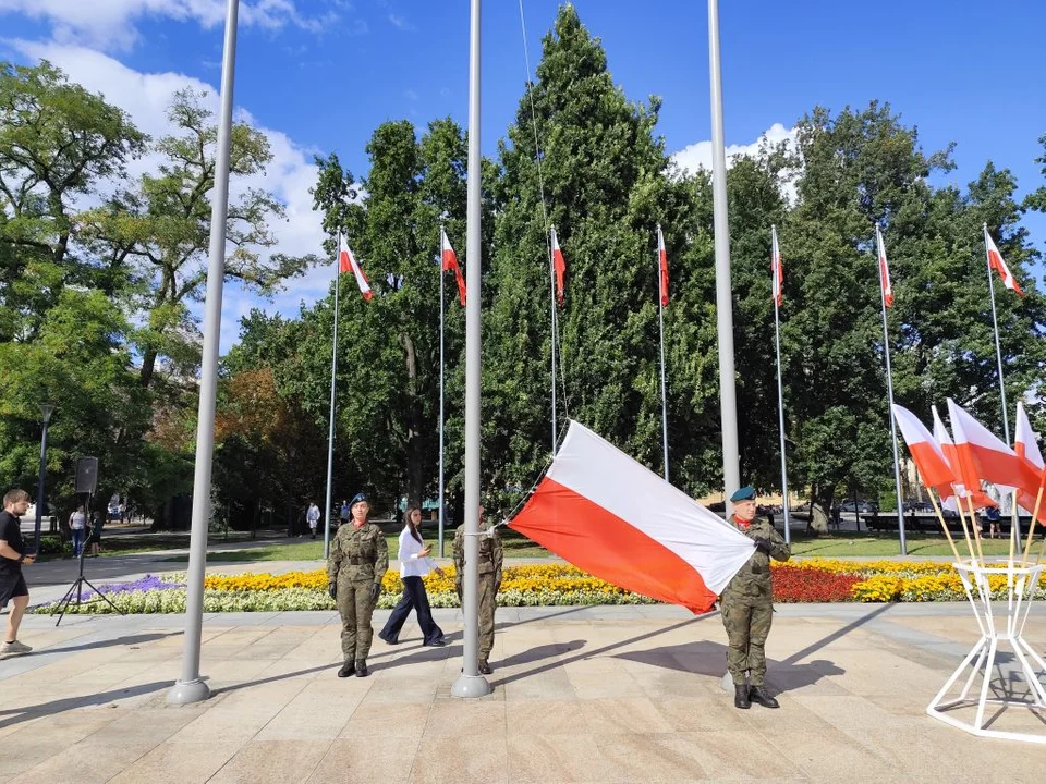 „Rząd polski nigdy nie podpisał kapitulacji”. Lublin uczcił 87 rocznicę wybuchu wojny, w której Polacy walczyli do początku do końca [zdjęcia] - Zdjęcie główne