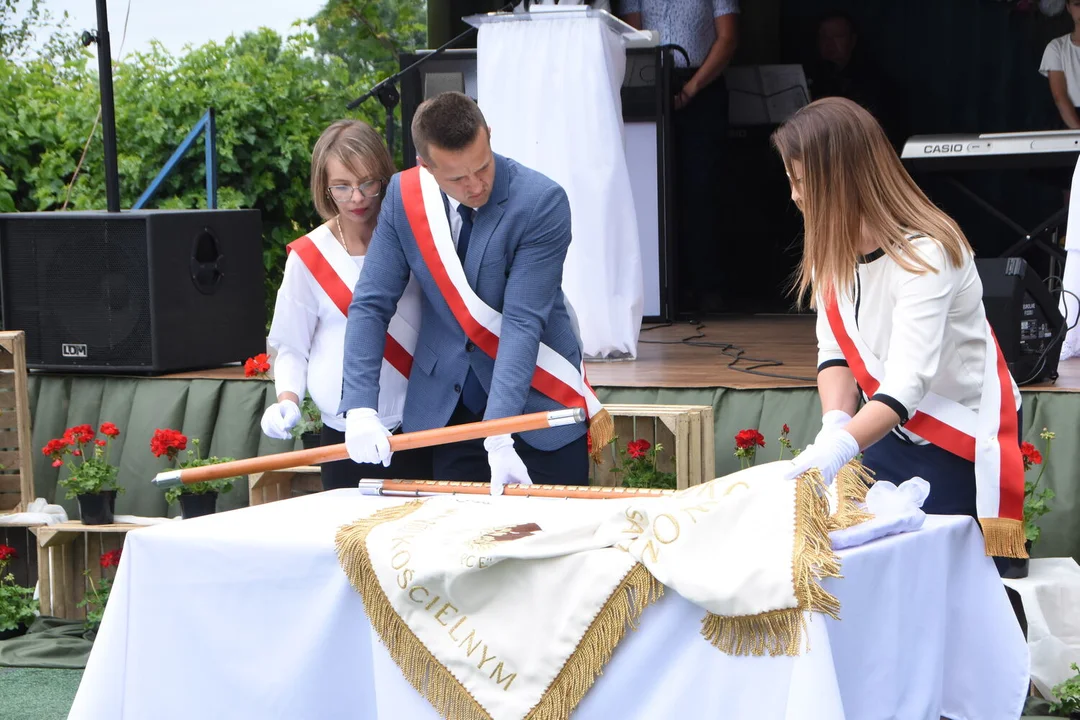 Szkoła Podstawowa w Radoryżu Kościelnym ma nowego patrona. To znany pisarz