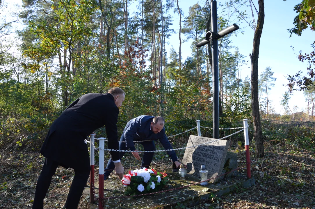 Wrzelów: 80. rocznica pacyfikacji wsi Wrzelów. Niemcy rozstrzelali czterech mieszkańców (ZDJĘCIA) - Zdjęcie główne