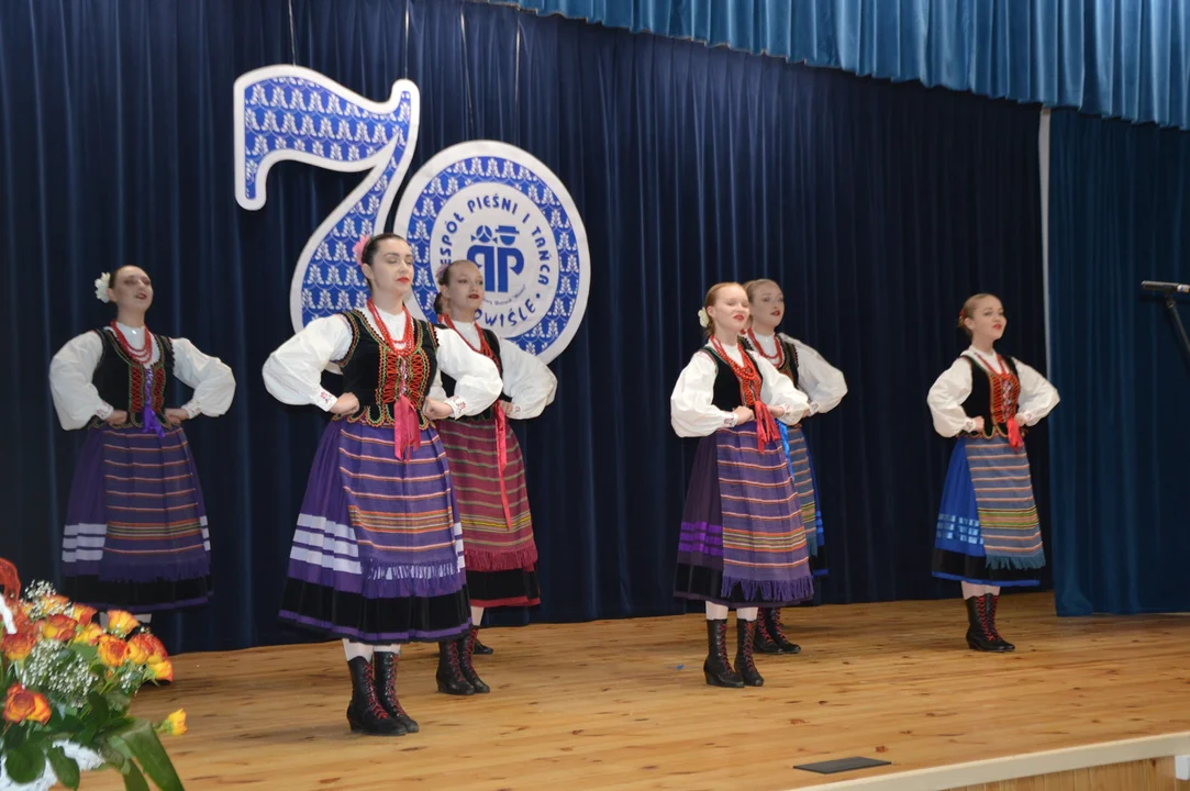 Jubileusz 70-lecia Zespołu Pieśni i Tańca "Powiśle" im. Kazimiery Walczak "Mamci"