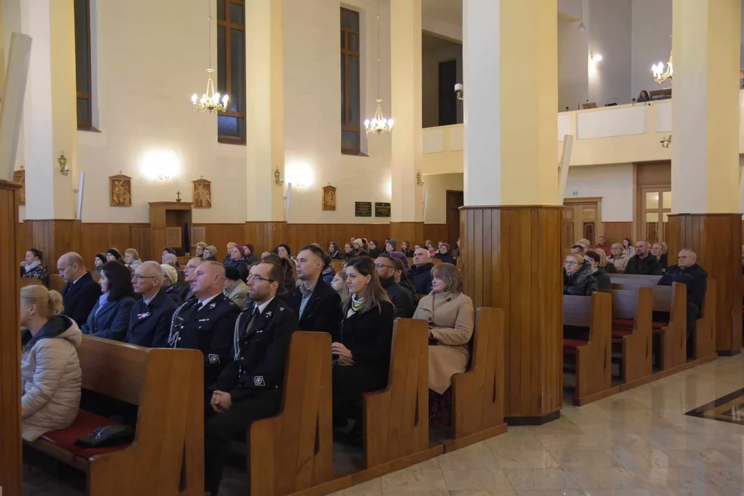 Obchody 11 listopada w Bibliotece w Hucie Dąbrowie