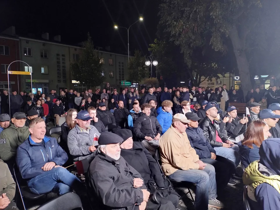 Sławomir Mentzen spotkał się z mieszkańcami Łukowa