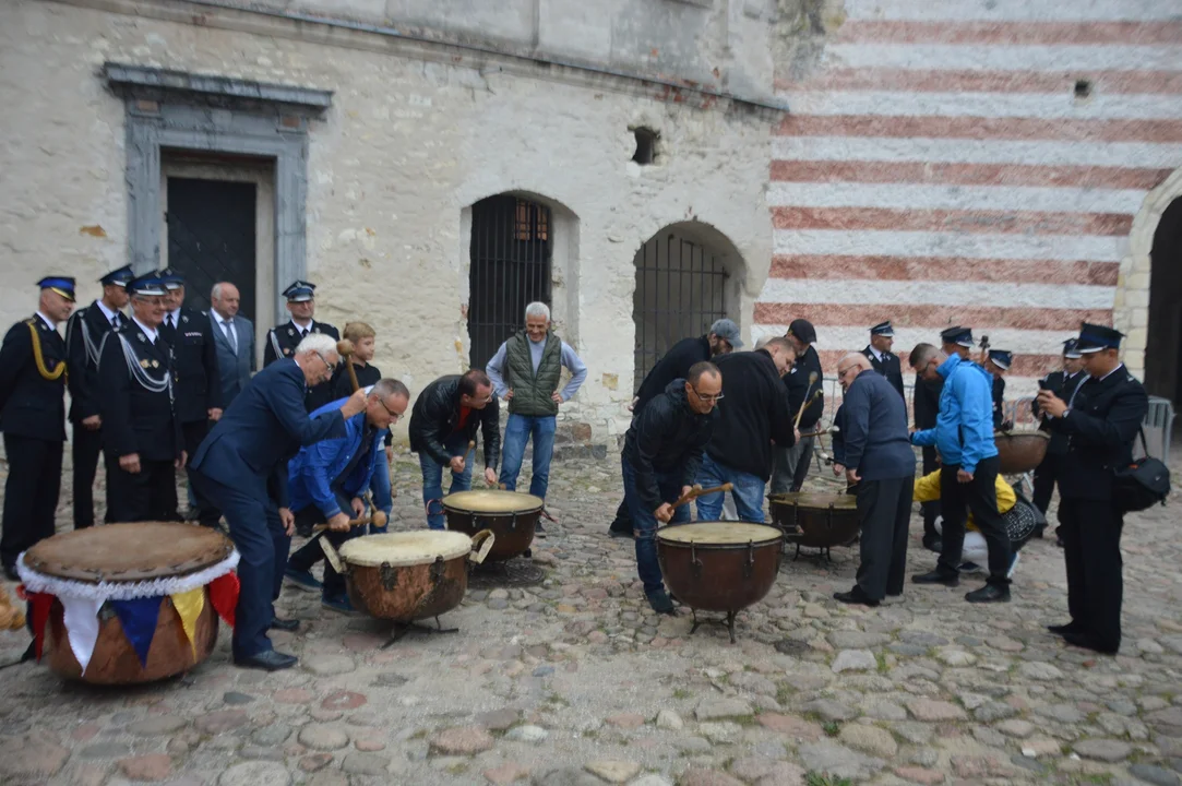 Bębniarze zagościli w Janowcu (galeria) - Zdjęcie główne