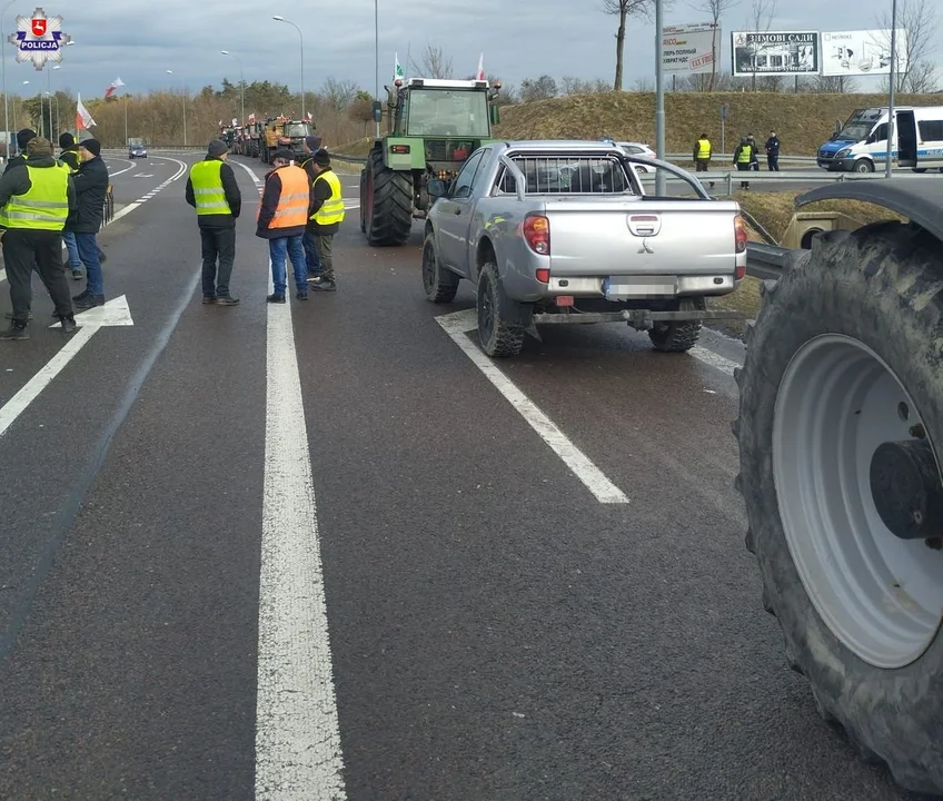 Rolnicy blokują drogi w ramach protestu. Gdzie są utrudnienia na Lubelszczyźnie?