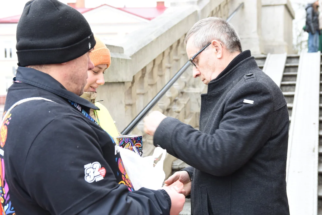 Wolontariusze podczas WOŚP w Łukowie