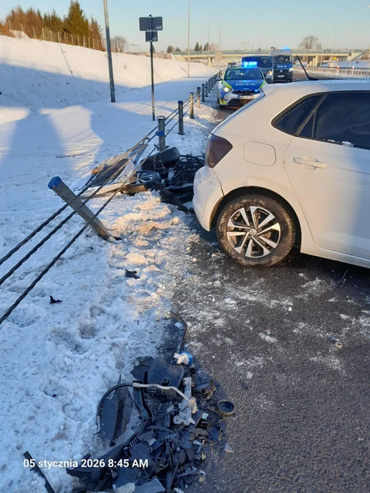 Wypadek na ekspresówce. Jedna osoba w szpitalu, droga zablokowana