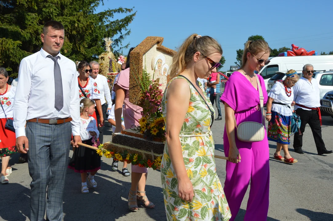 W niedzielę w Józefowie nad Wisłą odbyły się Dożynki Gminne