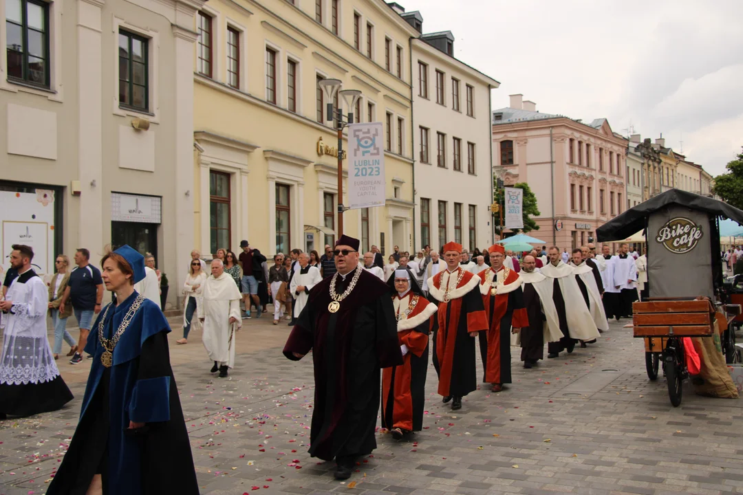 Procesja Bożego Ciała w archikatedrze lubelskiej