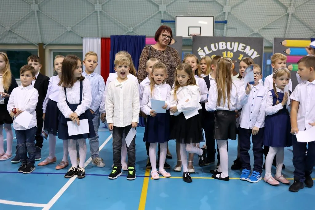 Uroczyste ślubowanie Pierwszoklasistów w łukowskiej "Dwójce"