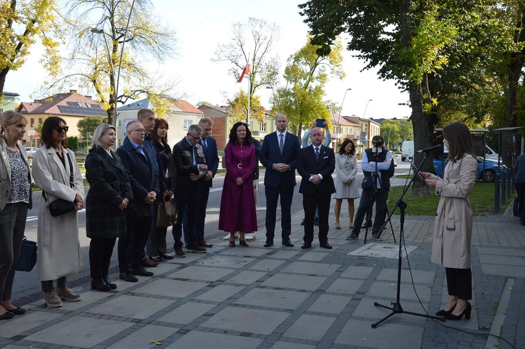 Odsłonięcie tablicy poświęconej zamordowanym Żydom z Opola Lubelskiego