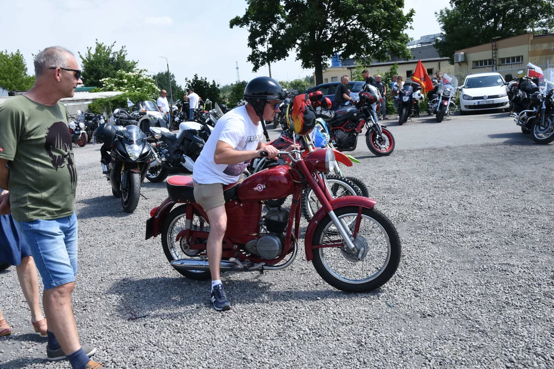 Motocykliści opanowali Łuków. Część I