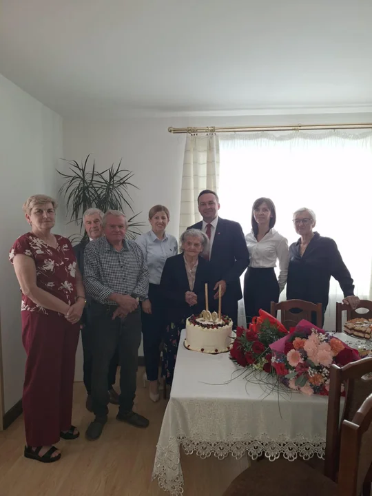Piękny jubileusz w gminie Maciejowice. Helena Majek z Wróbli-Wargocin świętowała 100. urodziny!