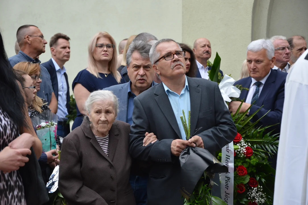 Uroczystości pogrzebowe Gabrieloa Maja, prezesa Powiatowego Centrum Zdrowia w Opolu Lubelskim