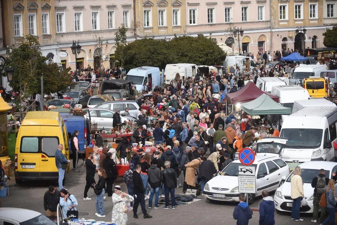 Lubelska Giełda Staroci. Kolekcjonerzy na placu Zamkowym [ZDJĘCIA] - Zdjęcie główne