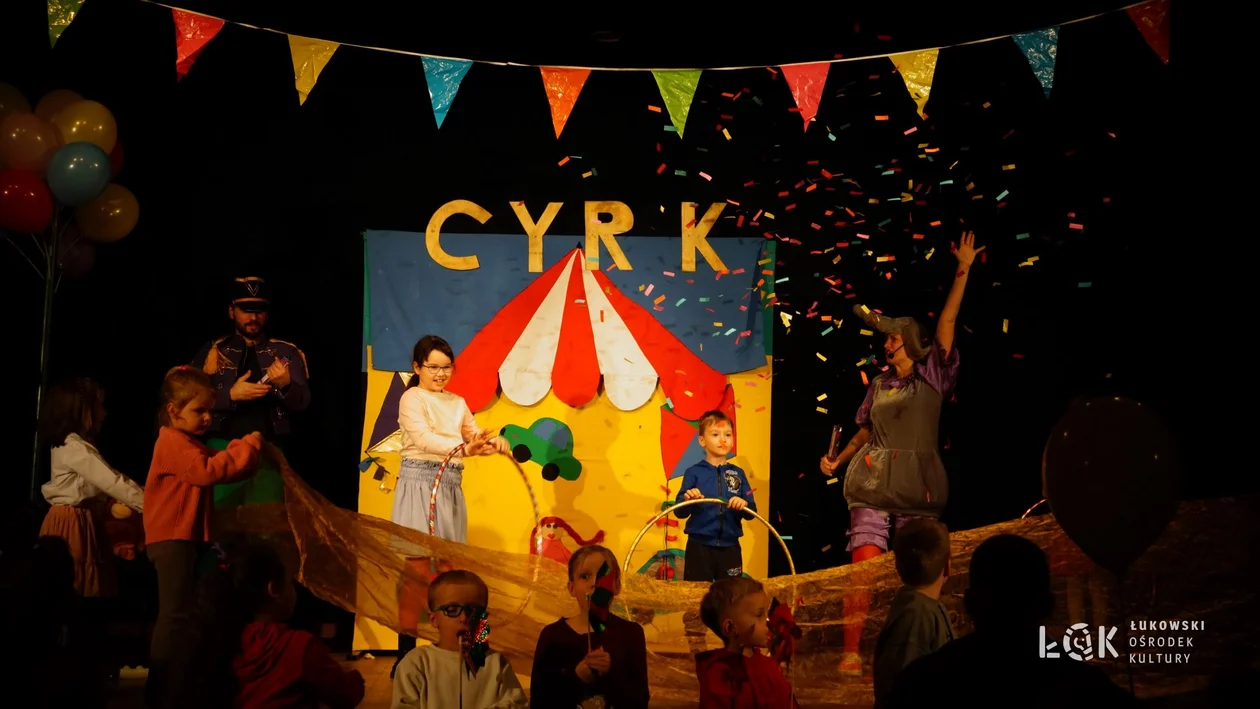 Niedziela z teatrem „Cyrk w ogrodzie”