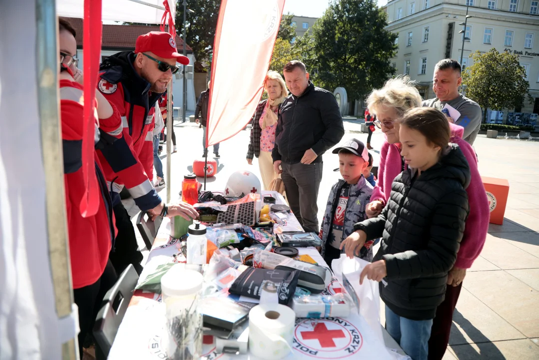 Lublin: PCK uczyło pierwszej pomocy i pakowania plecaka ewakuacyjnego