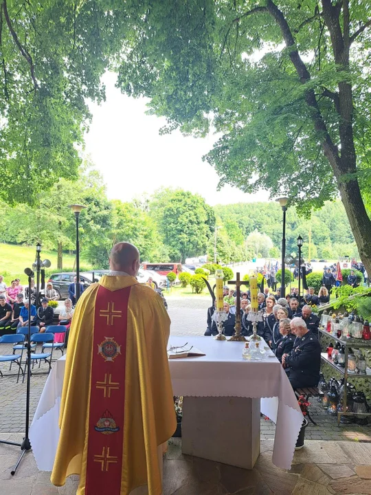 Pielgrzymka strażaków do Kębła
