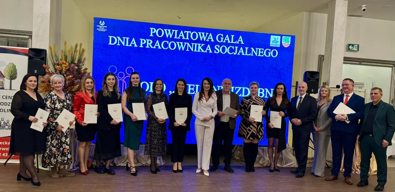 Starostwo wyprawiło galę z okazji Dnia Pracownika Socjalnego - Zdjęcie główne