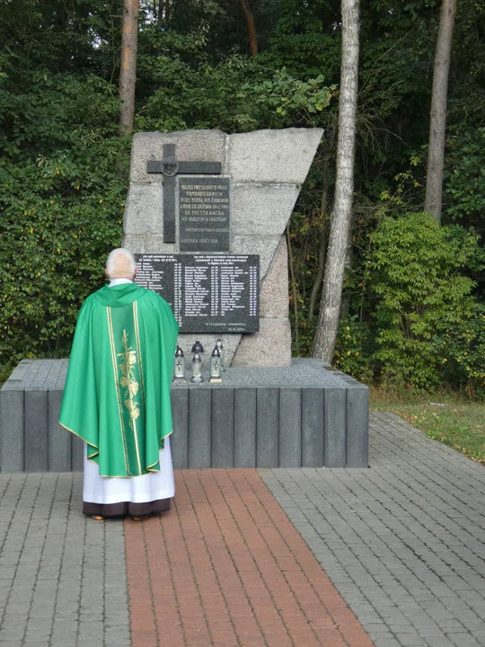 81 rocznica zbrodni na mieszkańcach Budzisk i Krzówki