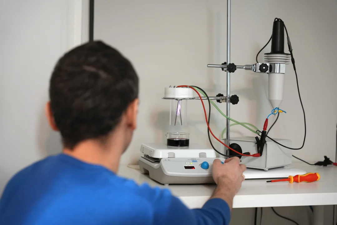 Słodkie wino szybko nie skwaśnieje. Naukowcy Politechniki Lubelskiej znaleźli na to sposób