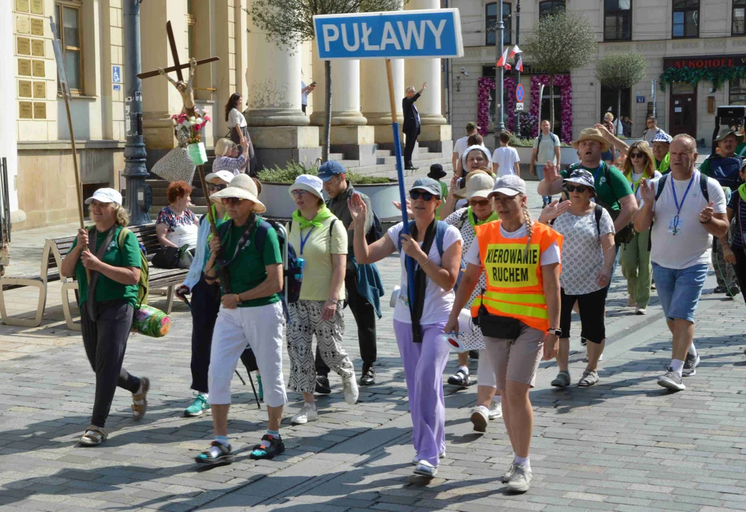 Ruszyła 48. Lubelska Piesza Pielgrzymka na Jasną Górę. Pątnicy z powiatów puławskiego i opolskiego