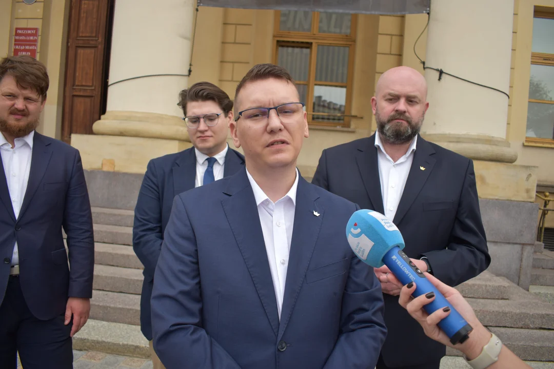 Polski premier podpisał umowę z Ukrainą.