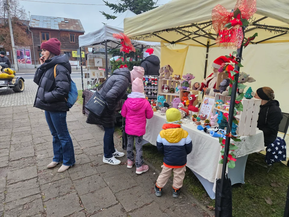 Świąteczna magia w Wąwolnicy: opłatek, kolędy i lokalne rękodzieło