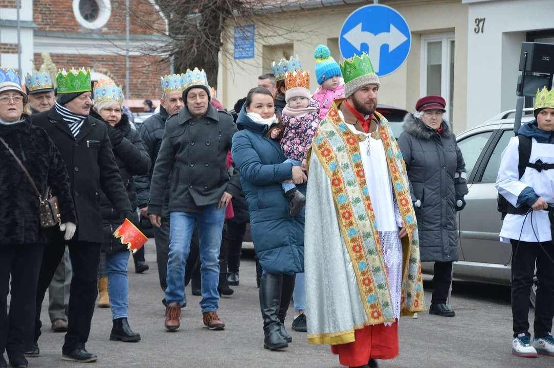 Orszak Trzech Króli przeszedł ulicami Chodla