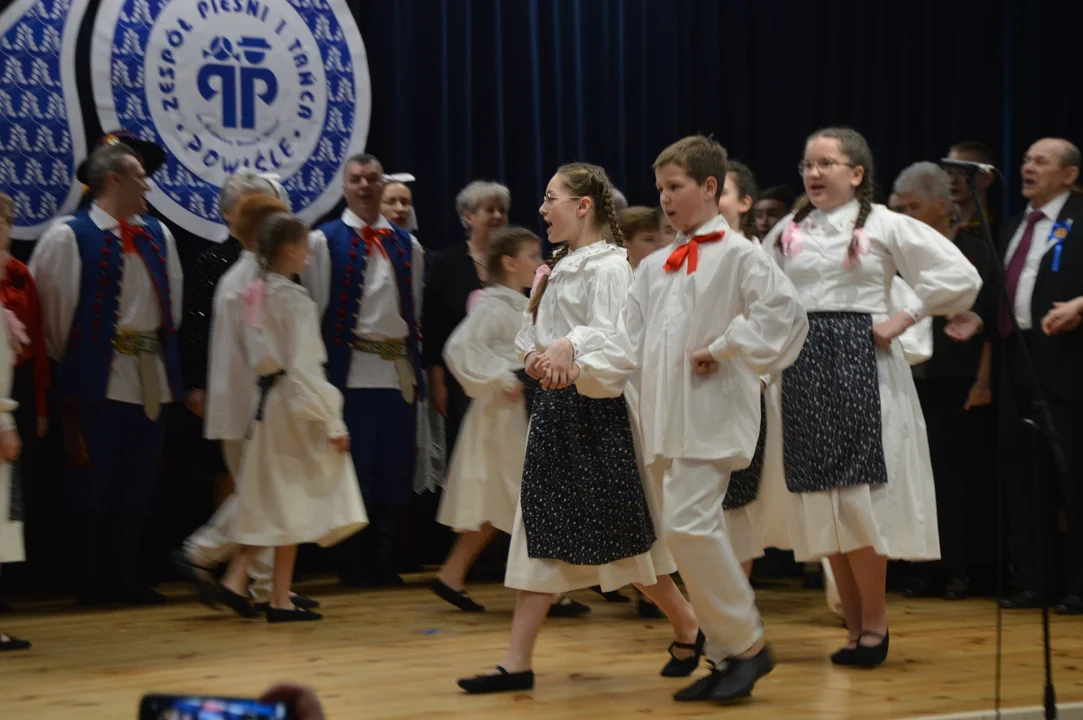 Jubileusz 70-lecia Zespołu Pieśni i Tańca "Powiśle" im. Kazimiery Walczak "Mamci"