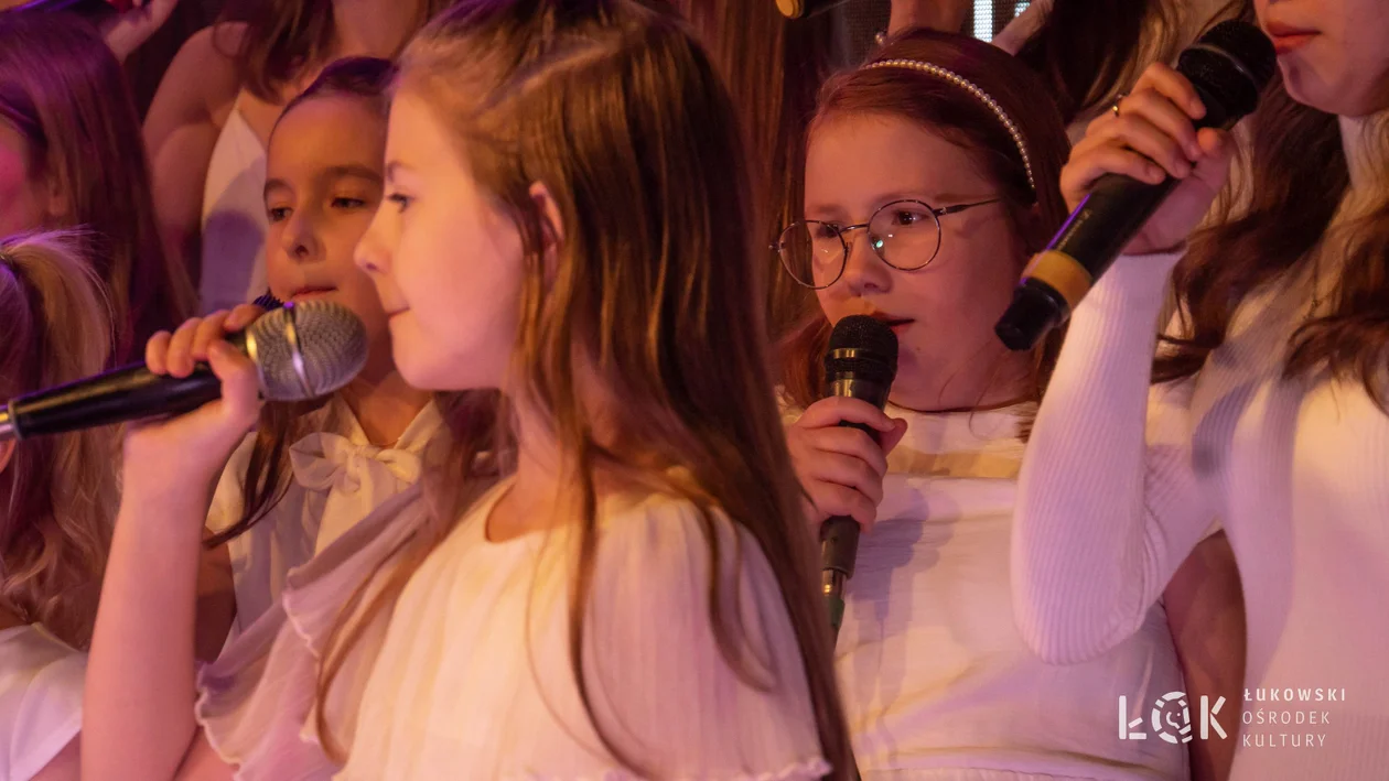 Koncert "Osiecka między nami" w wykonaniu Fabryki Piosenki ŁOK