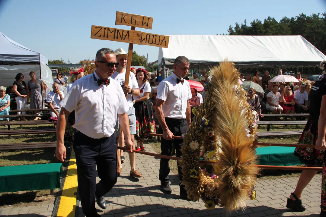 Tłumy na dożynkach w Krzywdzie. Wieńce, turniej sołectw i disco polo