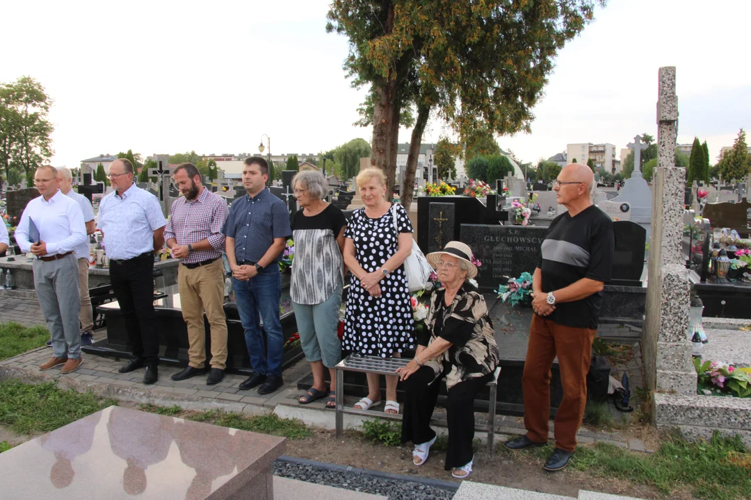 Nagrobek byłego burmistrza Łukowa Andrzeja Śledzia oficjalnie odsłonięty