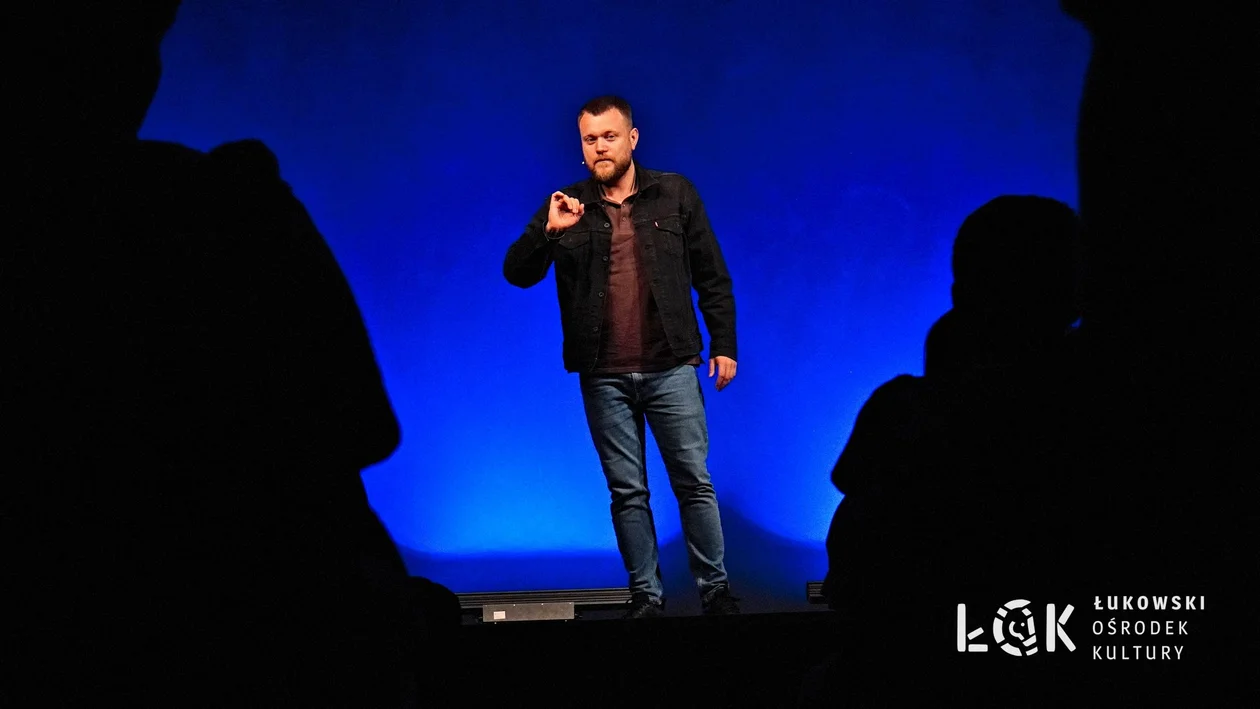 Michał Kutek odstawił świetny stand-up w ŁOK