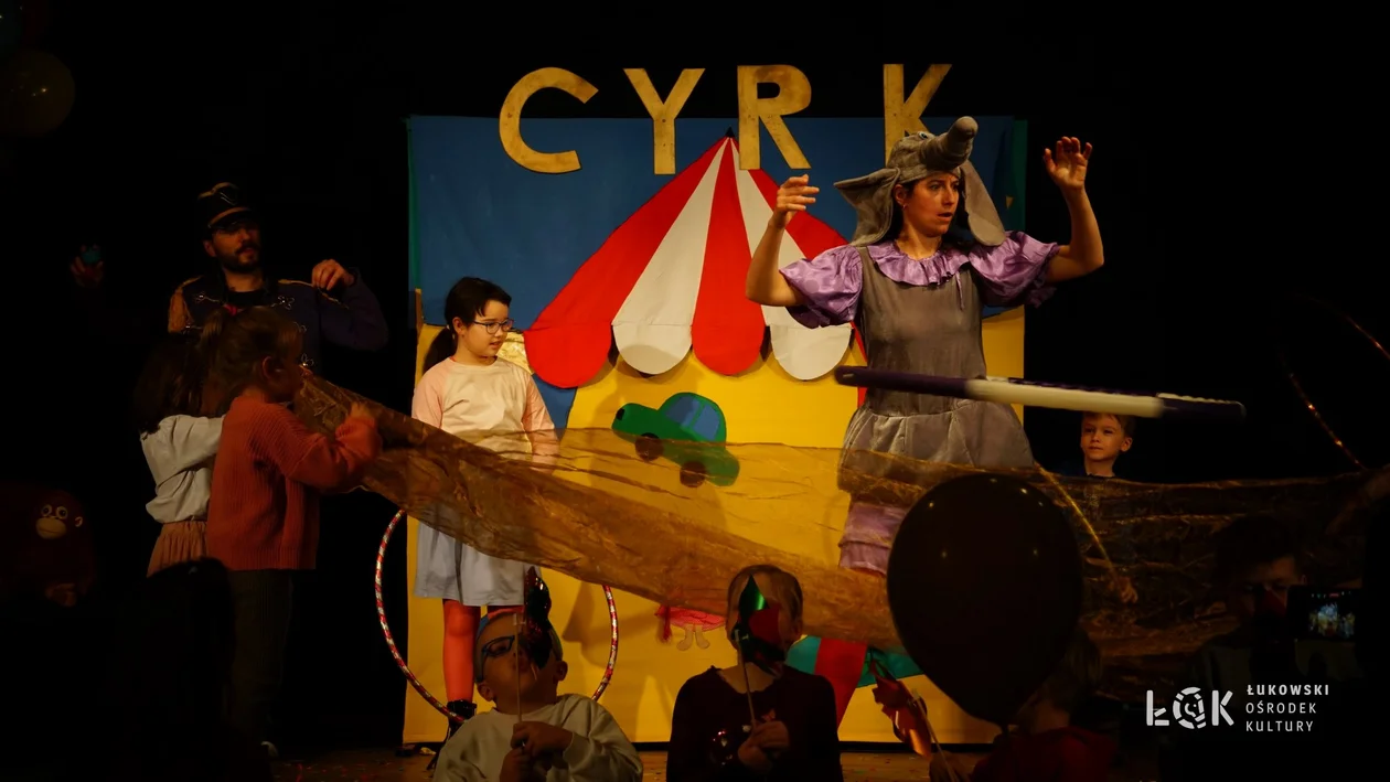 Niedziela z teatrem „Cyrk w ogrodzie”